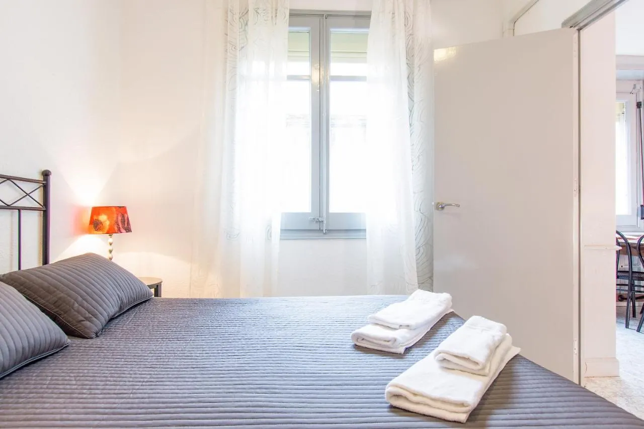 Charm Apartment Sagrada Familia Барселона Испания